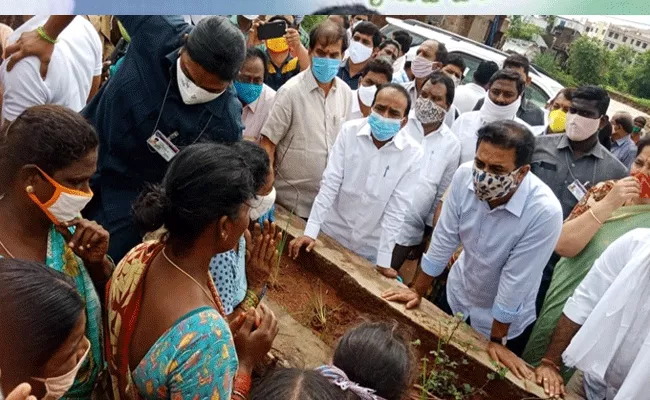 Minister KTR Visited Flood Effected Areas In Warangal  - Sakshi