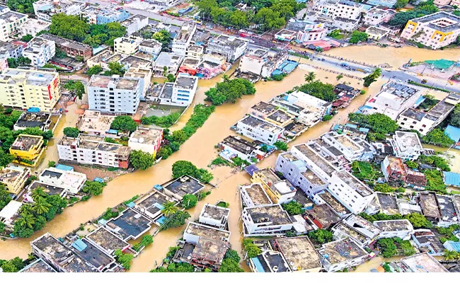 Five Days Of Uninterrupted Rains Inundated The Warangal - Sakshi