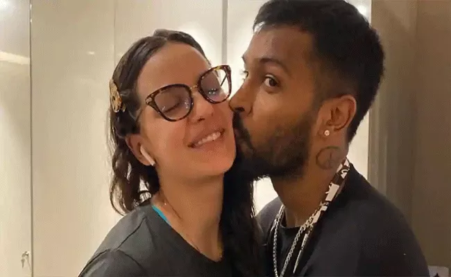 Instagram Removed Hardik Pandya and Natasha Peck Kissing Photo  - Sakshi