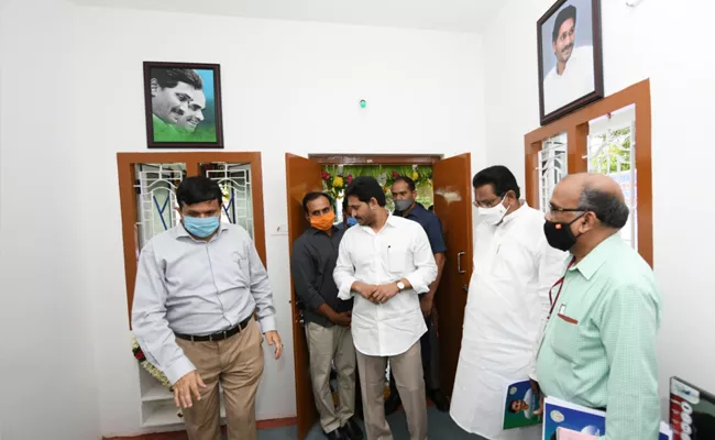 CM YS Jagan Visits Model House in Tadepalli - Sakshi