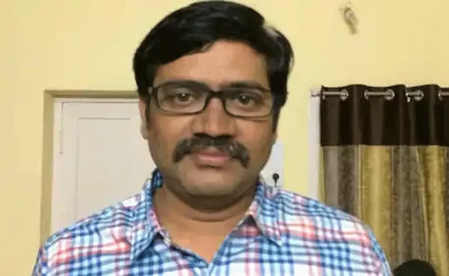 Tollywood Producer Gundala Kamalakar Last Breath In Road Accident In Nalgonda - Sakshi