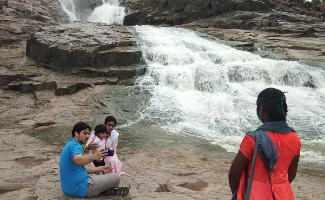 Collector Sikta Patnaik Family Visited Kuntala Falls - Sakshi