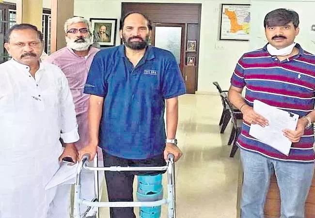 Uttam Kumar Reddy Knee Got Injured - Sakshi