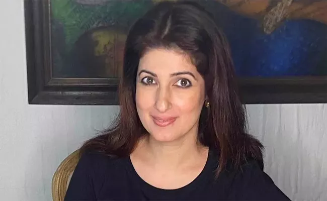 Twinkle Khanna Shares French Exit Book For Netizens - Sakshi