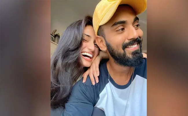 Viral: KL Rahul Comment On Girlfriend Athiya Shetty Pic - Sakshi