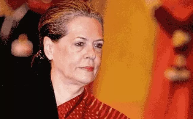 Sonia Gandhi Set To Resign As Congress Interim chief - Sakshi