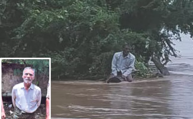 Old Man Jumped In Godavari River  - Sakshi