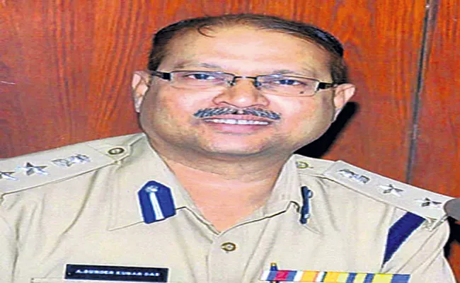 Former IG Sundar Kumar Das has approached AP High Court On Amaravati - Sakshi