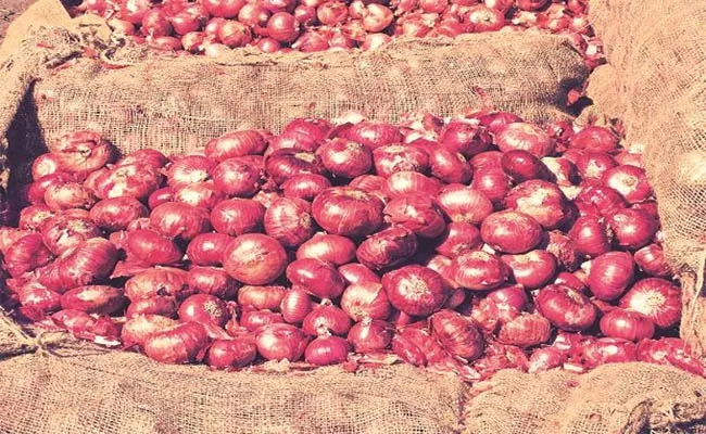 Onion Prices May Increase Soon In Hyderabad - Sakshi