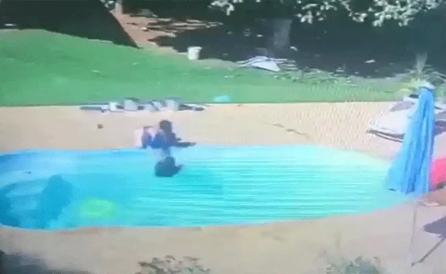 Viral Video: Three year Old Saves His friend from Drowning in Pool in Brazil - Sakshi