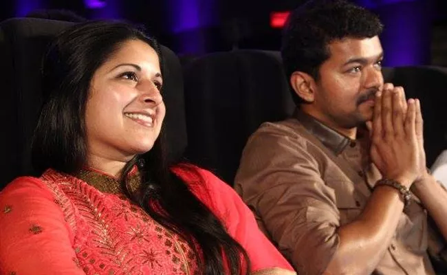 Twenty Years Marriage Life For Actor Vijay Thalapathy And Sangeetha - Sakshi