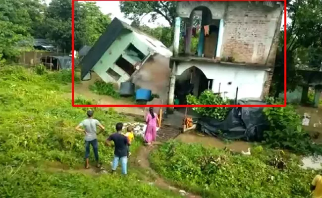 Building Collapsed Due To Heavy Rainfall In Madhuban In Odissa - Sakshi