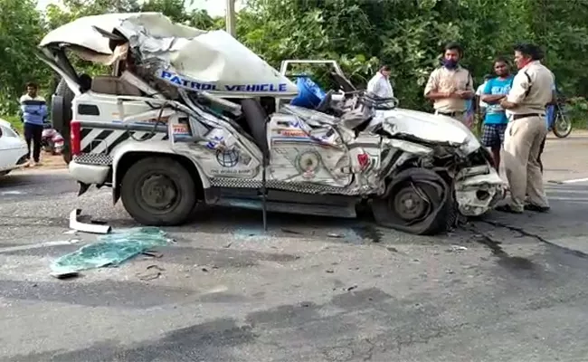 Road Accident At Chittoor - Sakshi