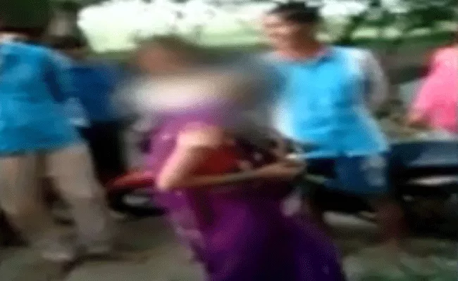 Woman And Man Shamed With Garland Of Footwear Paraded In UP - Sakshi