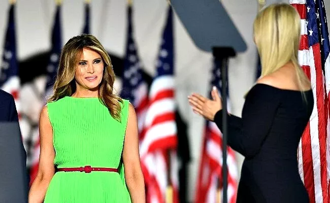 Viral Video Melania Trump Expression After Greeting Ivanka - Sakshi