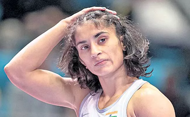 Wrestler Vinesh Phogat Tested Positive Of Coronavirus - Sakshi