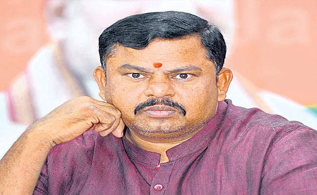 Raja Singh Fires On Bandi Sanjay ABout New BJP Executive Comittee - Sakshi