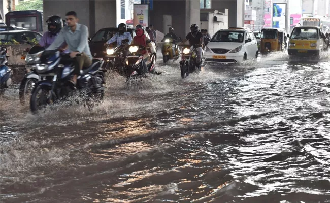 Heavy Rainfall Forecast For Telangana Says Meteorological Cente - Sakshi