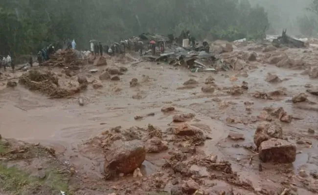 Heavy Rainfall In Kerala: 5 Dead In Major Landslide Near Munnar - Sakshi