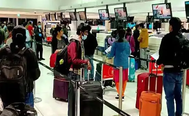 International Passengers Can Apply for Quarantine Online - Sakshi