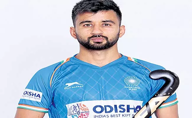 India Hockey Team Captain Manpreet Singh Got Positive Of Coronavirus - Sakshi