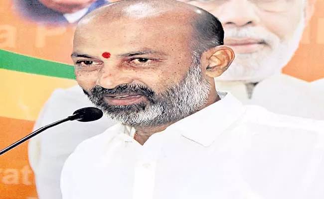 Bandi Sanjay Kumar Comments On CM KCR Over Water Disputes - Sakshi