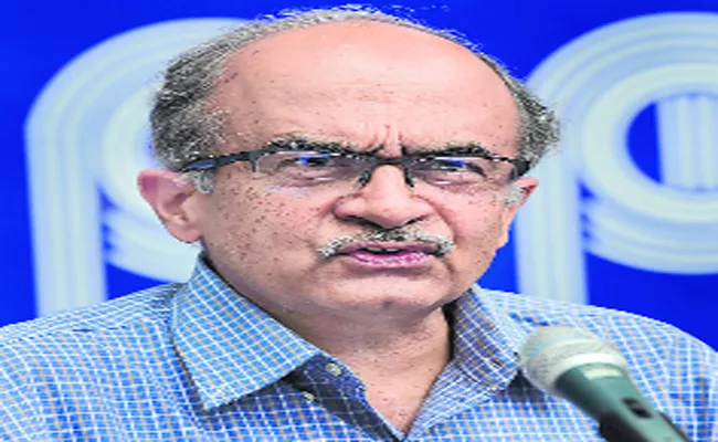 Supreme Court imposes Re 1 fine on Prashant Bhushan - Sakshi