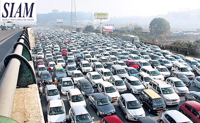 Passenger vehicle sales in India rise 14percent in August - Sakshi