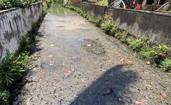 Septic Tank Land Taken Capture In Hyderabad - Sakshi