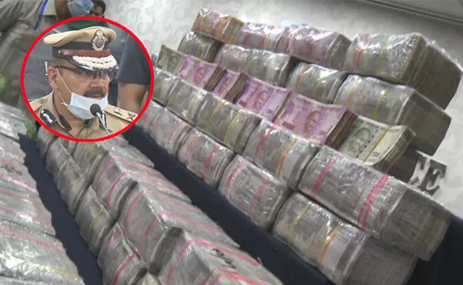 Huge Sum Hawala Money Caught In Banjara Hills - Sakshi