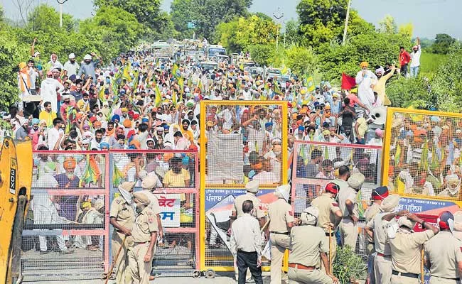 Indian Kisan Union Protest Against Agricultural Bills - Sakshi