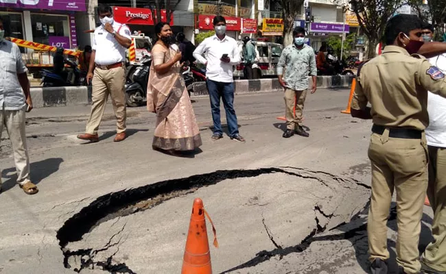 Huge Rain Poured In Different Parts Of Hyderabad - Sakshi