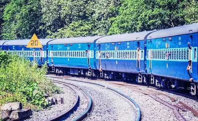 Government To Allow Private Railways To Set Their Own Fares - Sakshi