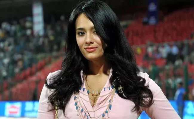 Mayanti Langer And Stuart Binny Blessed With Baby Boy Posts In Twitter - Sakshi