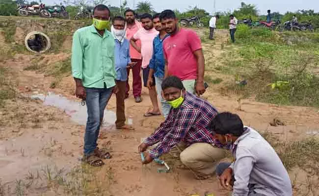 Tiger Wandering Six Mandals In Karimnagar District - Sakshi