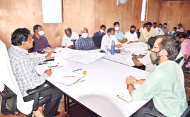 Siddipet Collector Review Mallanna Sagar Rehabilitation Colony - Sakshi