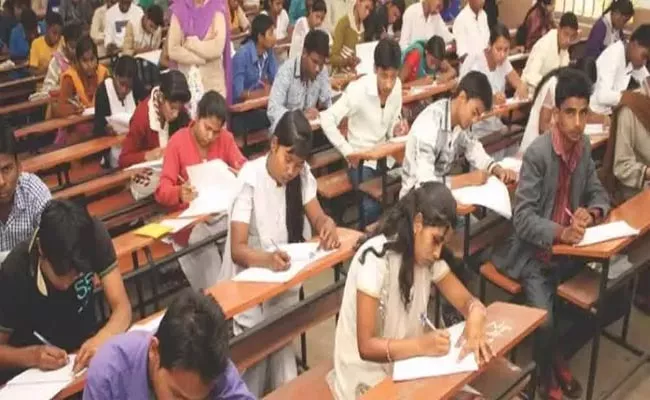 First Phase Degree Seats Alloted In Telangana - Sakshi