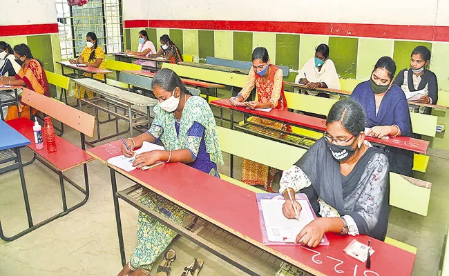 Secretariat Jobs Written Tests first day was completed - Sakshi