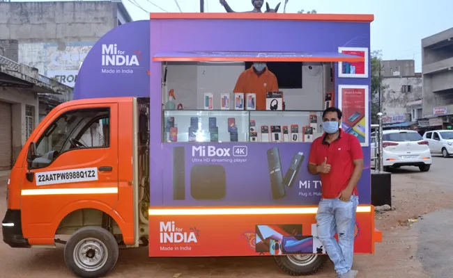 Xiaomi Travelling Store To Sell Phones In Street Fairs Weekly Markets - Sakshi