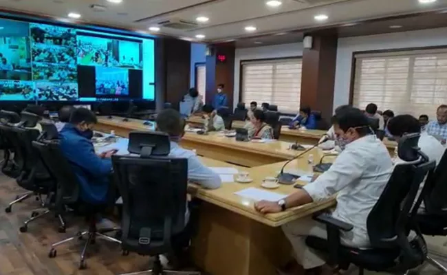 Minister KTR Video Conference On Revenue Issues - Sakshi