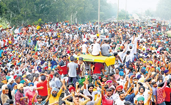 Farmers begin protest in Punjab and Haryana over farm bills - Sakshi