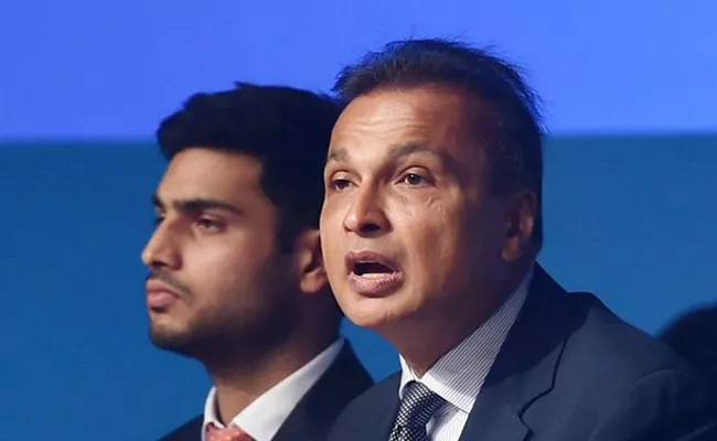 Sold all jewellery to pay legal fees, have jus tone car: Anil Ambani to court - Sakshi