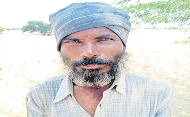 Hyderabad Man Trying To Cross Indo Pak Border - Sakshi