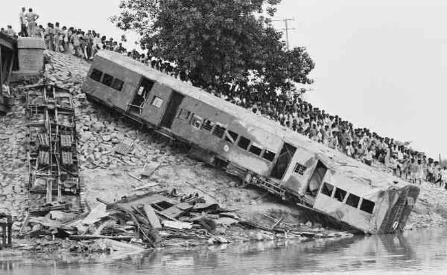 Yeswanthpur Train Accident Completed 66 Years In Warangal District - Sakshi