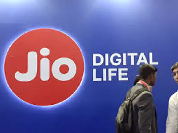 Reliance Jio Marches Ahead in AP Telangana - Sakshi