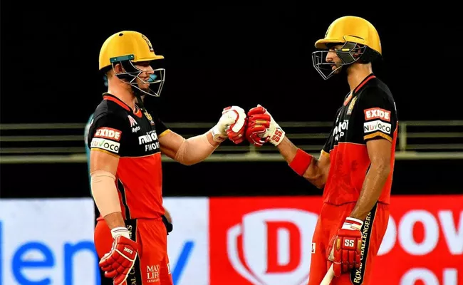 Royal Challengers Bangalore Won Against Mumbai Indians In Super Over - Sakshi