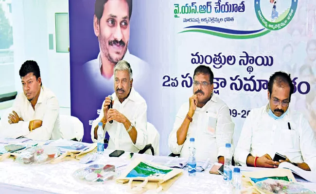 Dairy collection centers under the auspices of women - Sakshi