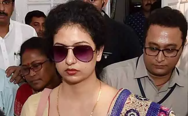 Ensure Safety For Hasin Jahan From Threaten On Her Social Media Posts - Sakshi