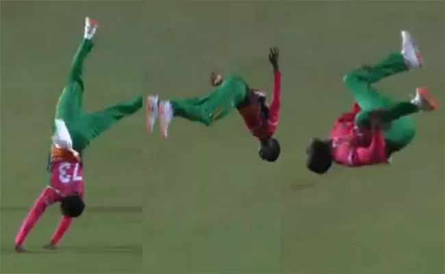 Kevin Sinclair Celebrates Wicket With Double Somersault In CPL 2020 - Sakshi