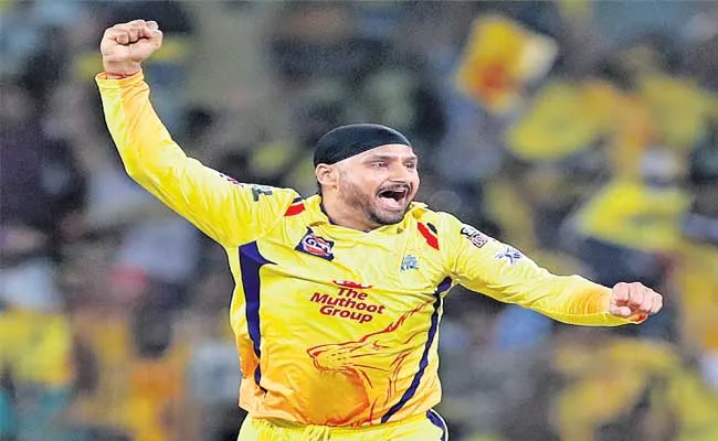 Harbhajan Singh Pulls Out From IPL 2020 - Sakshi